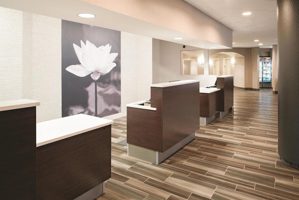 La Quinta By Wyndham Tacoma - Seattle Hotel Bagian luar foto