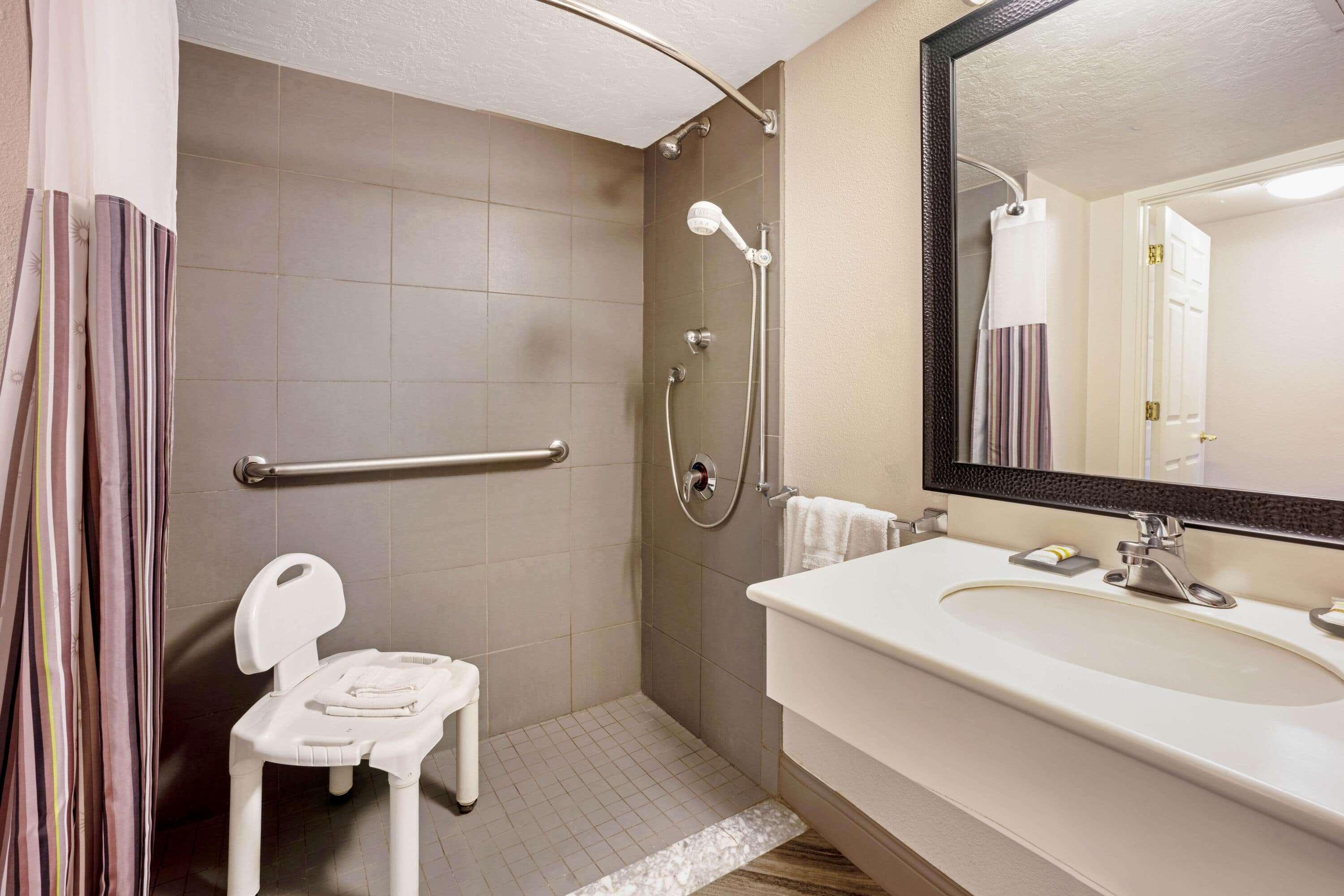 La Quinta By Wyndham Tacoma - Seattle Hotel Bagian luar foto